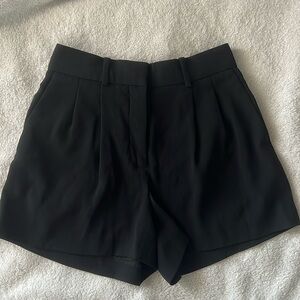 Aritzia Babaton Pleated Shorts